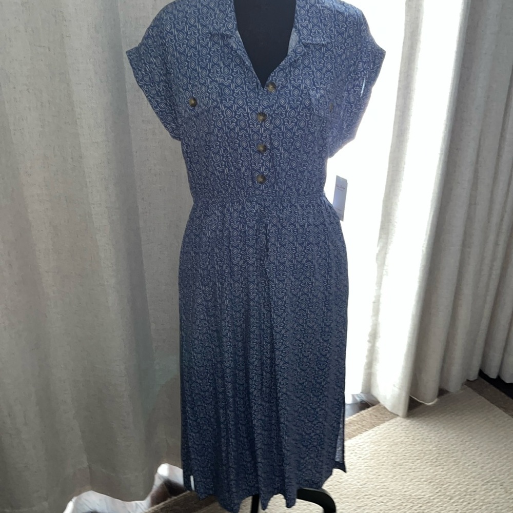 Blue Patterned Button-Up Dress made by Lucky brand size medium blue tile - Picture 4 of 17